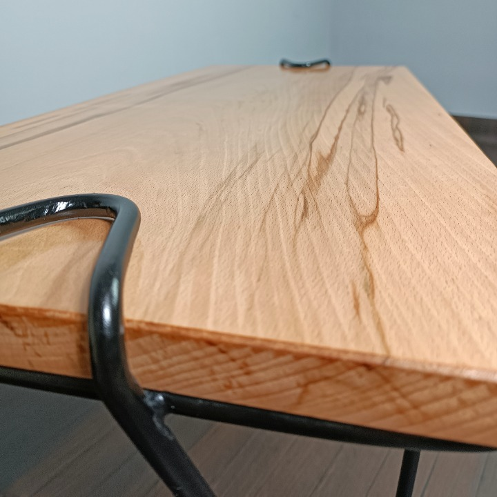 Banc en bois de hêtre avec pieds épingle en métal