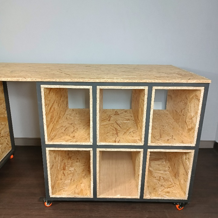 Table d’atelier en OSB massif