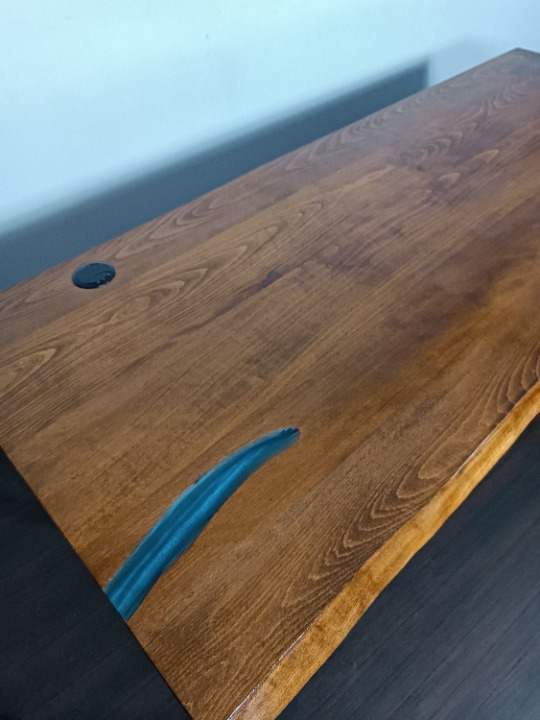 Bureau en Résine & Hêtre avec Caisson 3 Tiroirs