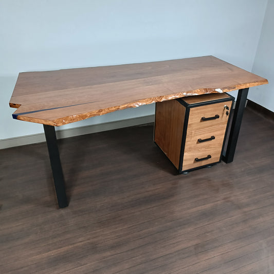 Bureau Résine Bleue & Bois de Hêtre