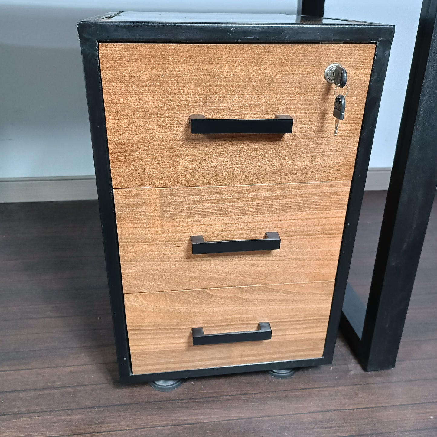 Bureau Résine Bleue & Bois de Hêtre