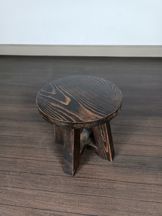 Tabouret rond en bois rouge