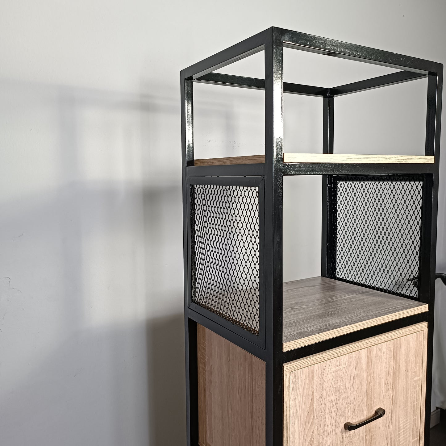 Étagère industrielle en MDF – 3 tiroirs & étagères ouvertes –